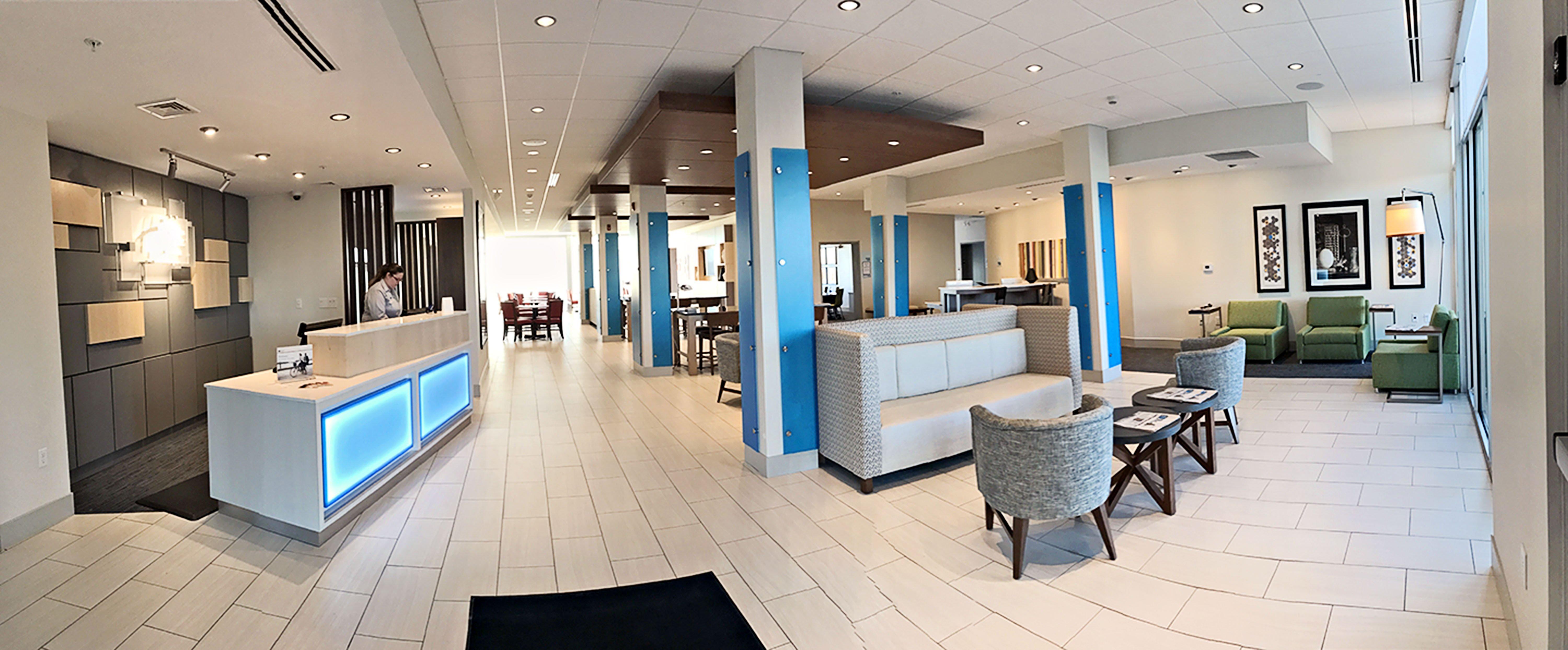 Holiday Inn Express & Suites - Rantoul By Ihg 3*